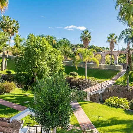 Lovely 2 Bedroom In Oasis De Capistrano, Apartment Nerja